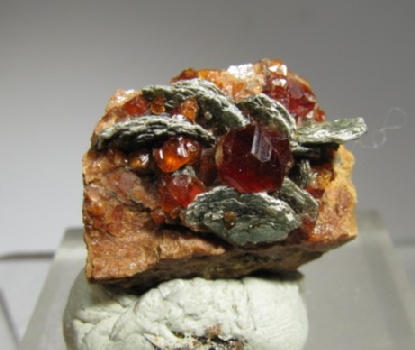 Hessonite  - Bellecombe, Aosta,  Italy