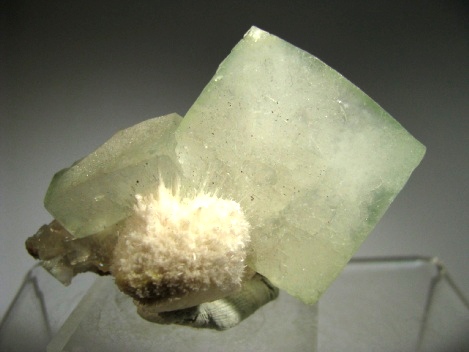 Apophyllite, Okenite -  Poona, India