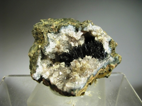 Goethite, Quartz -   High Atlas, Morocco